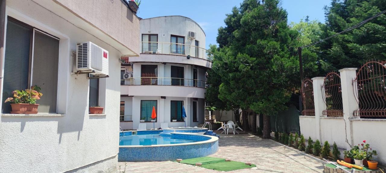 Family Hotel Saint Peter Szent Konstantin és Elena Kültér fotó